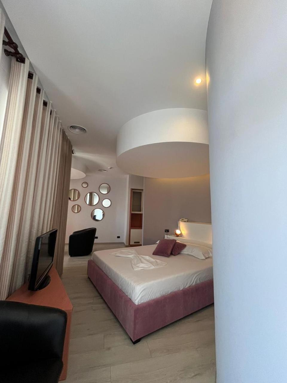 Icon Hotel Vlore Ngoại thất bức ảnh