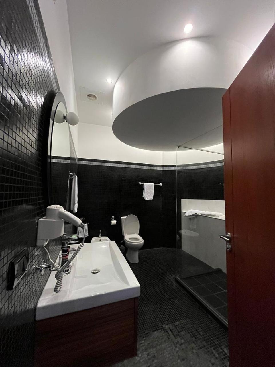 Icon Hotel Vlore Ngoại thất bức ảnh