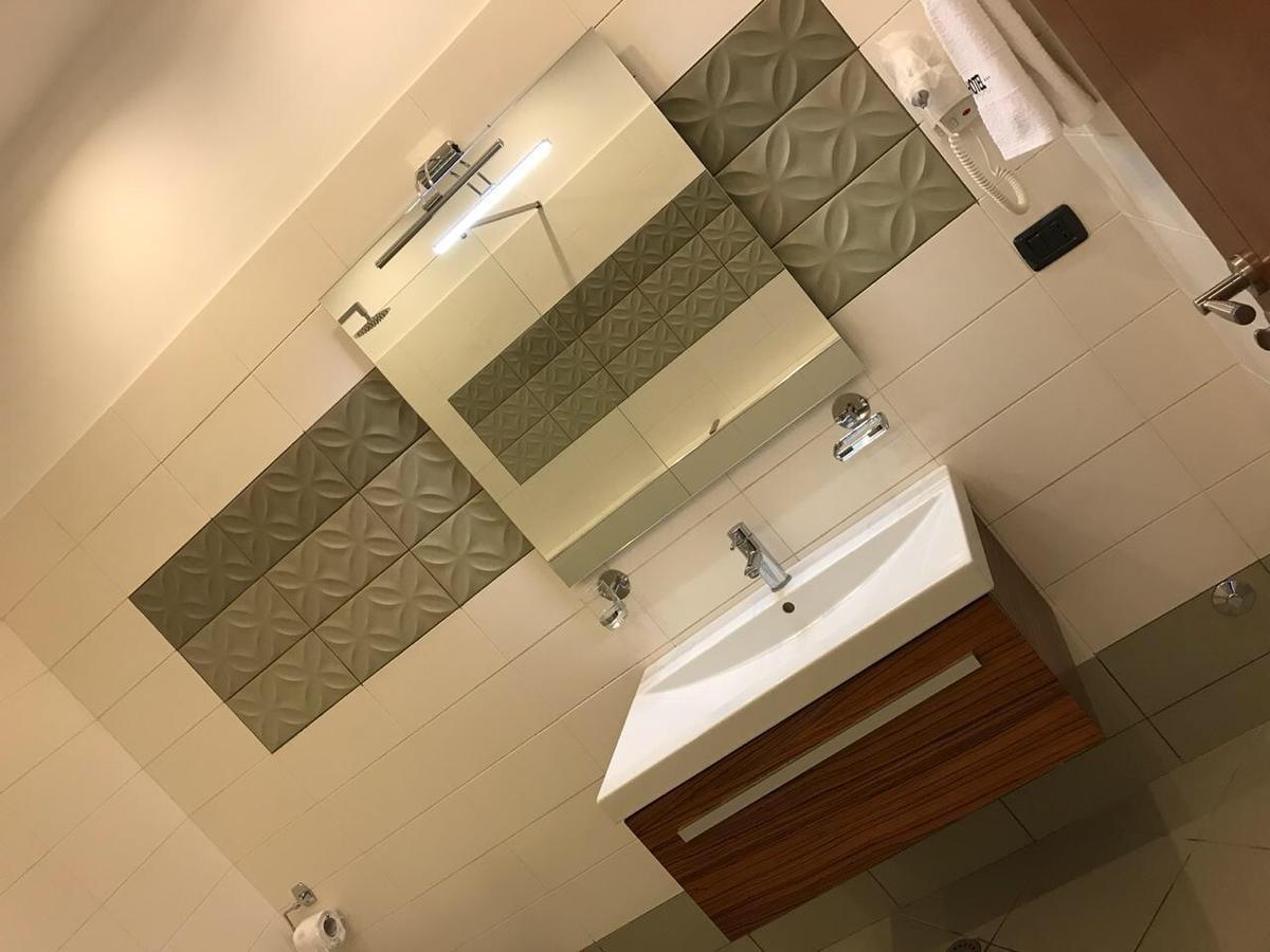 Icon Hotel Vlore Ngoại thất bức ảnh