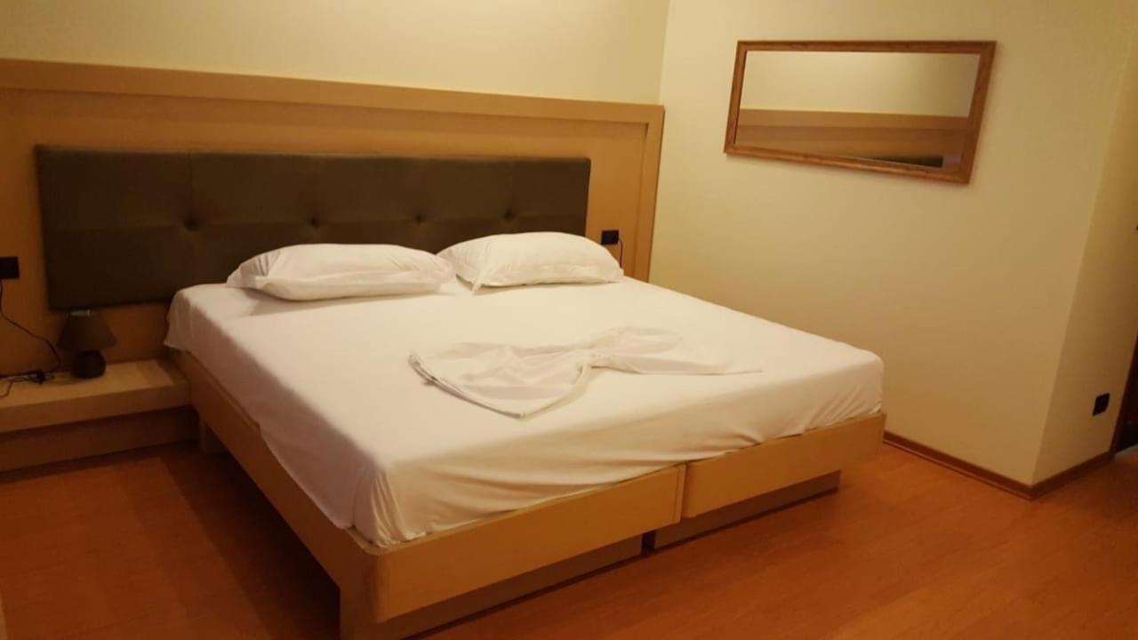 Icon Hotel Vlore Ngoại thất bức ảnh